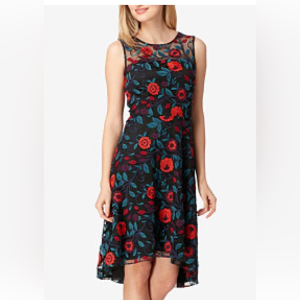 Tahari Sleeveless Embroidered Floral design w black tulle overlay dress NEW 6P